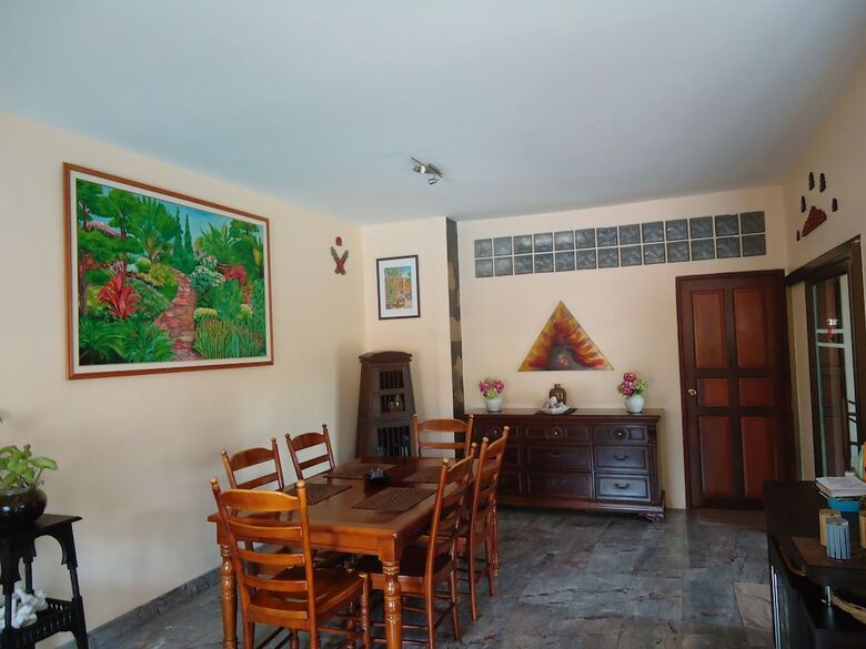 Hotel Lonops Paradise