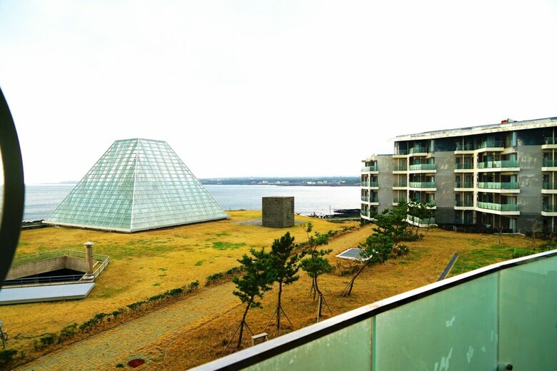 Phoenix Island Ocean Star Resort