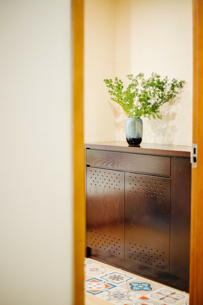 Hb Service Apartment