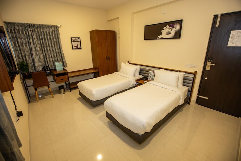 Hotel Purple Cloud Urban