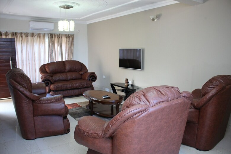 Apartamentos Royal Suites