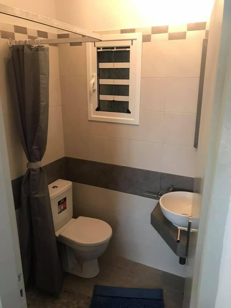 Elenis Studios & Apartments