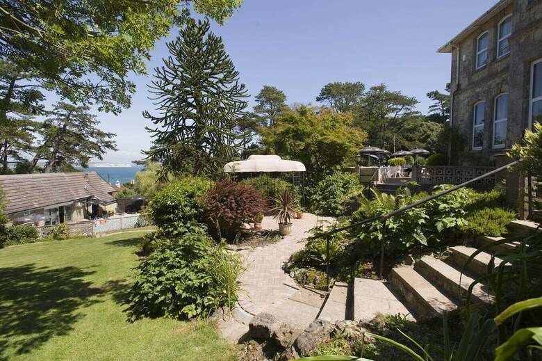 Bourne Hall Country House Hotel