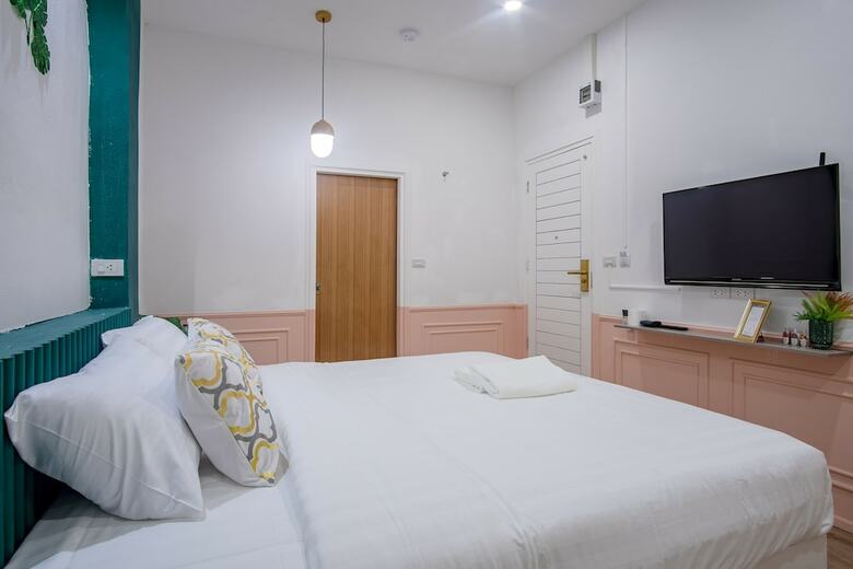 Isara Boutique Hotel And Cafe