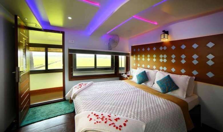 Hotel Best Luxury Houseboat Kerala