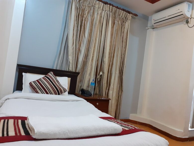 Hotel Manaslu Home