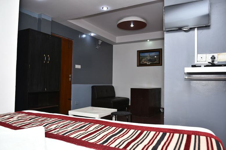 Hotel Manaslu Home