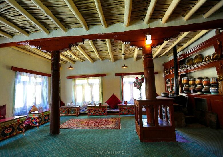Tih Chomal Huts