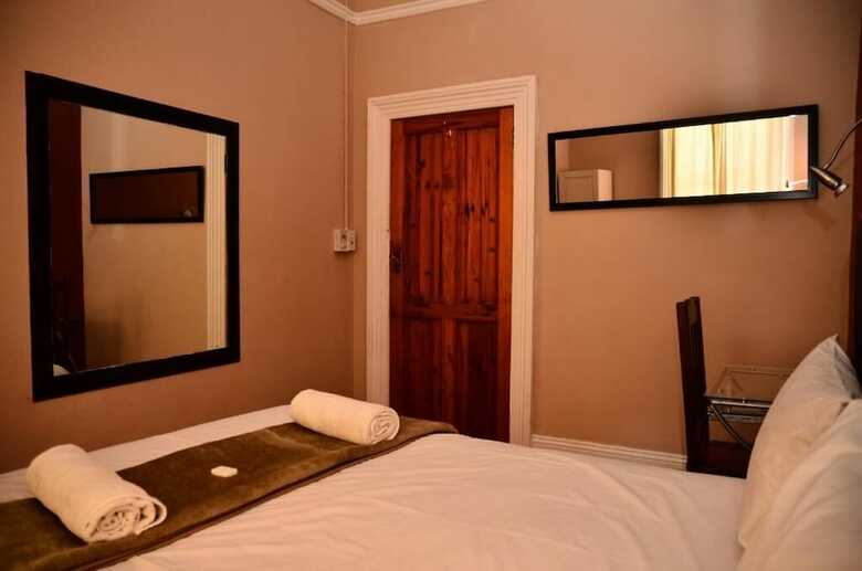 Hostal Big Blue Backpackers