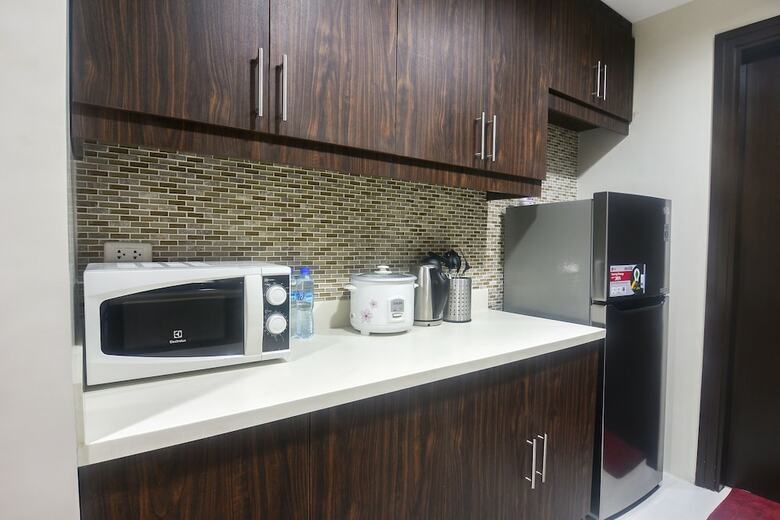 Comfy Suites At The Padgett Place