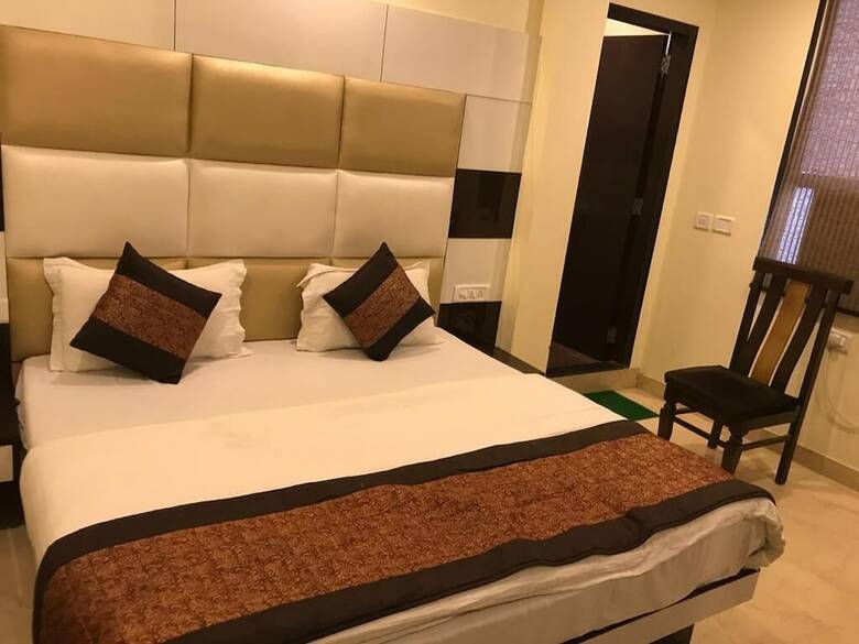 Adb Rooms Hotel Olive International