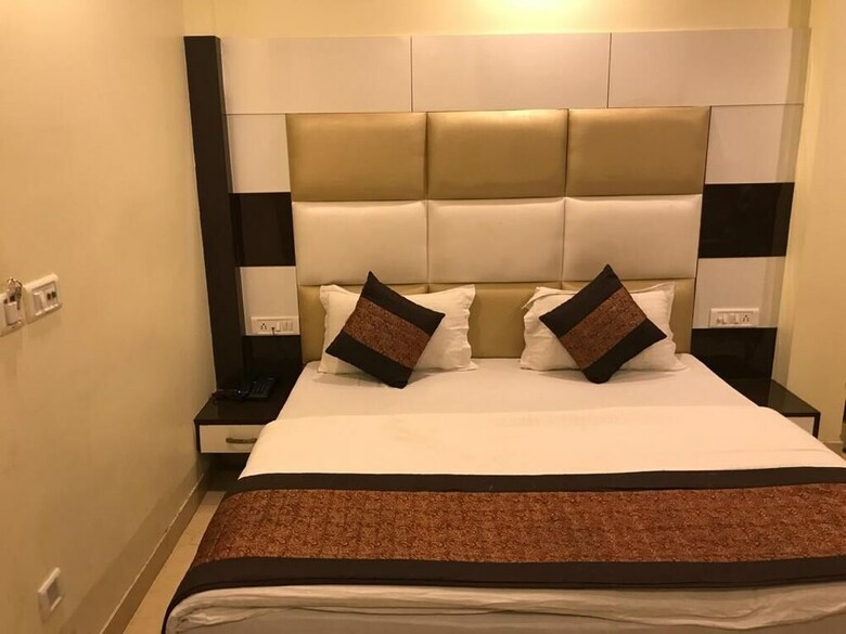 Adb Rooms Hotel Olive International
