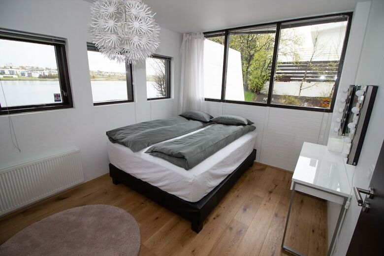 Seaside Villa - 6 Bedrooms