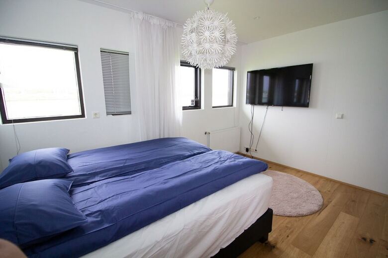 Seaside Villa - 6 Bedrooms