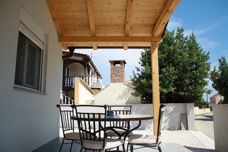Lovely Holiday House Elenna