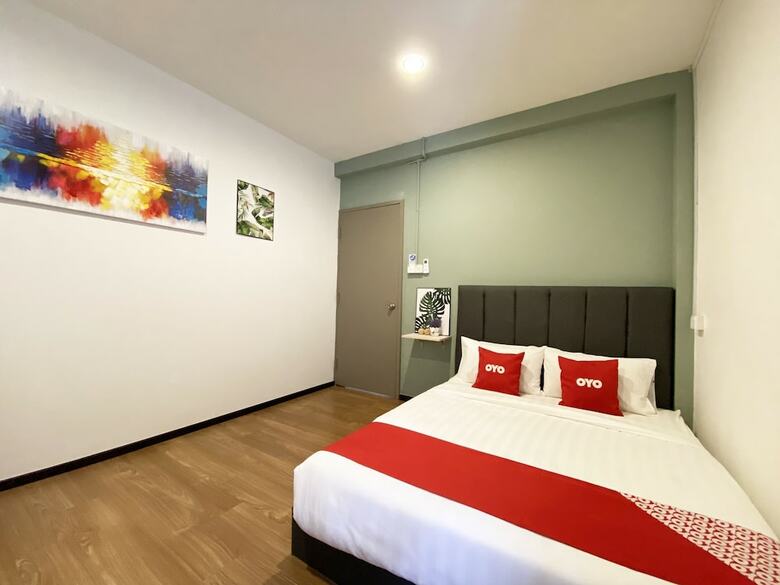 Hotel Oyo 89603 Treeline Urban Inn