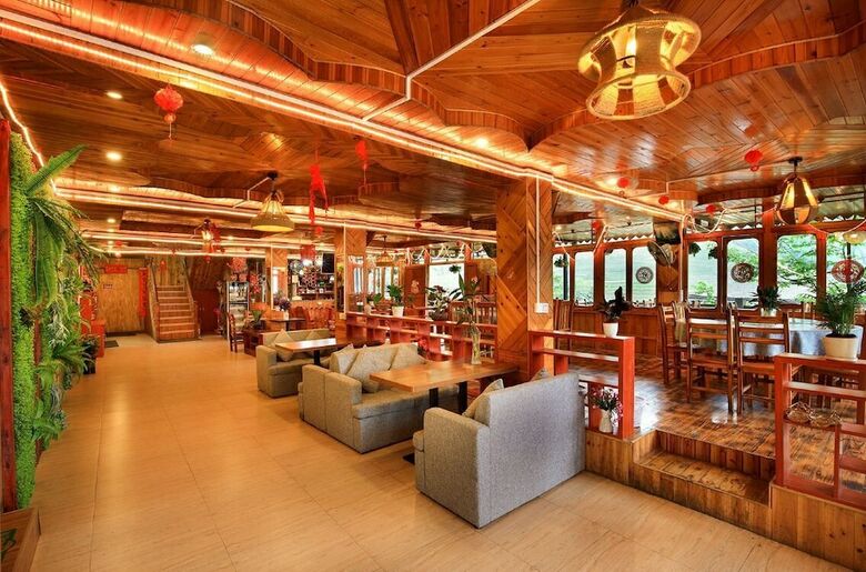 Jingzheng Holiday Hotel