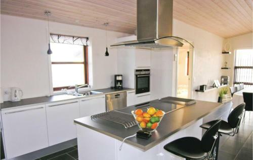 Holiday Home Bl�hvalvej