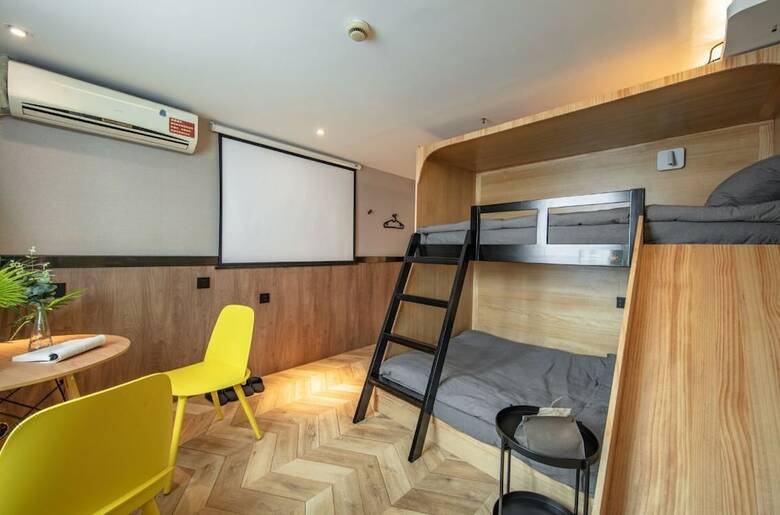 Iforest Hotel