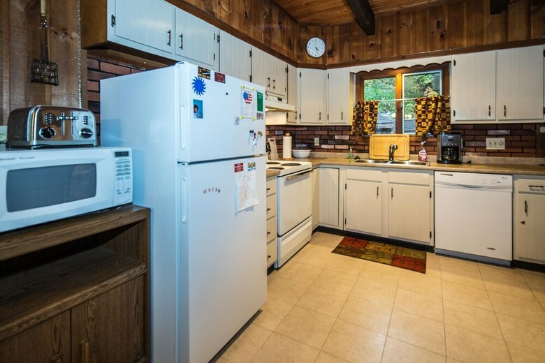 Cabana Hemlock Ridge 1d