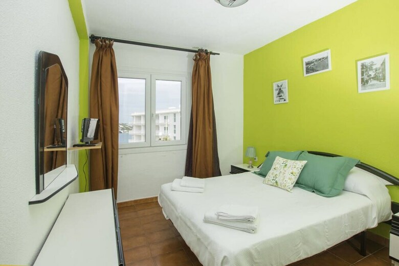Apartamentos Cala Corb Low Cost