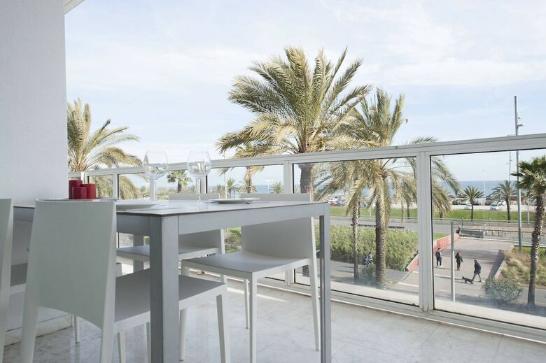 Apartamentos You Stylish Beach 4