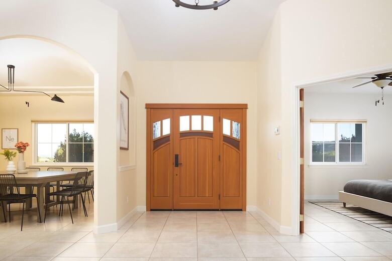 Mustang By Avantstay |  Secluded Getaway W/ Vineyard Views & Pool