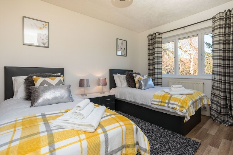Oscar Owen - Graveney House
