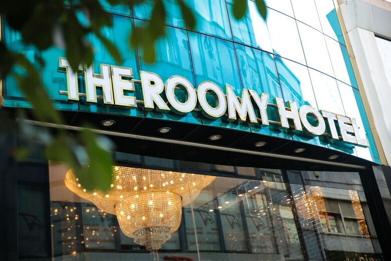 The Roomy Hotel Ni?anta??