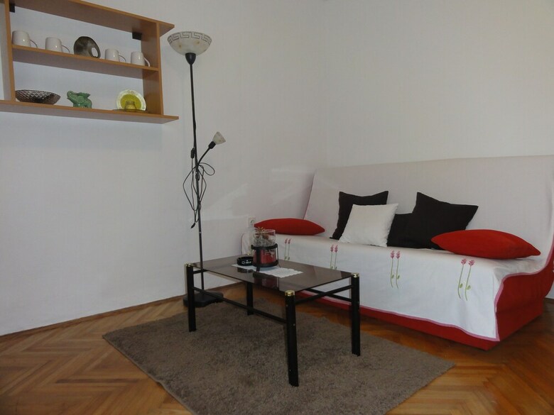 Cozy Apartment Buterer