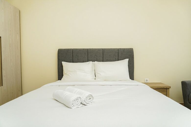 Pleasant Studio Room @ Menteng Park Apartment