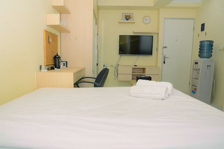 Chic And Cozy Studio Apartment At Menteng Square