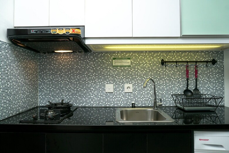Nice 1br Apartment At Thamrin Residence