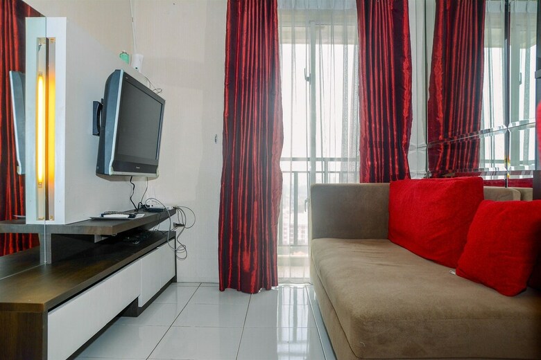 Comfortable 2br Signature Park Tebet Apartment