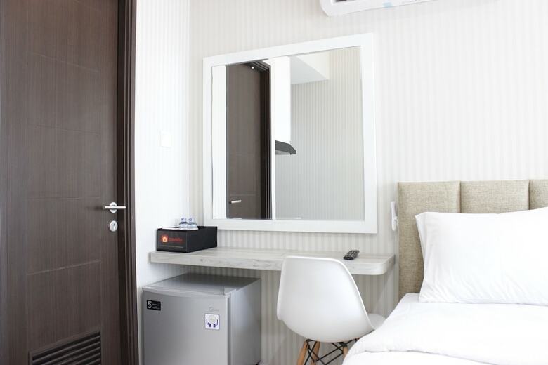 Gorgeous Studio At Mekarwangi Square Apartment With Mountain View