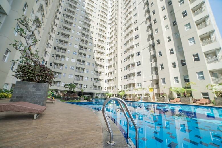 Warm 2br Apartment At Parahyangan Residence