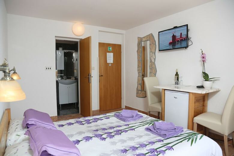 Bed & Breakfast Rooms Figarola