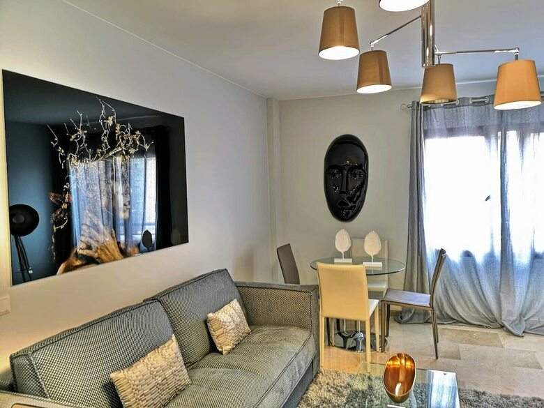 Luxury Apartment. Gym And Solarium