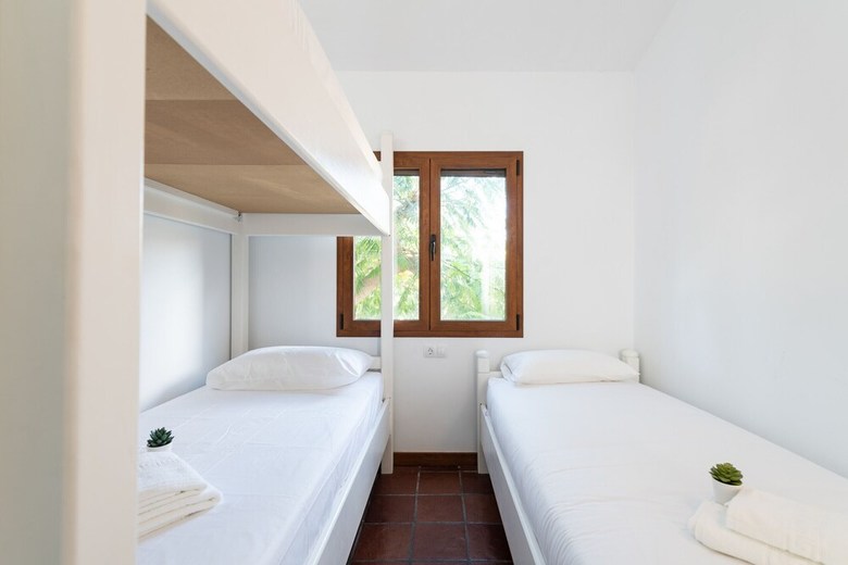 Hostal Nice Apartment Swimming Pool, Parking And Terrace