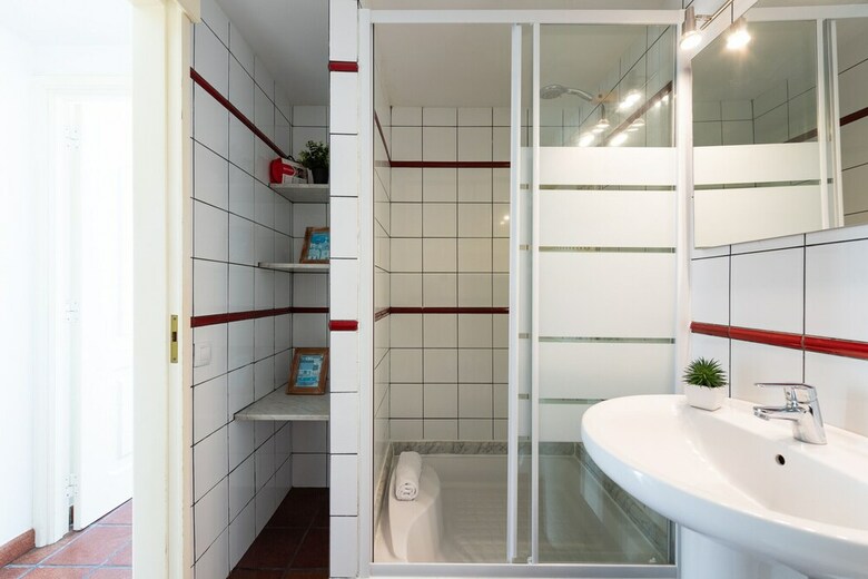Hostal Nice Apartment Swimming Pool, Parking And Terrace