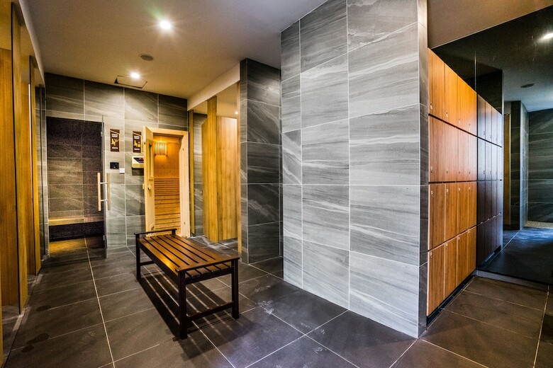 Apartamentos Imperio Residence By Letsstay