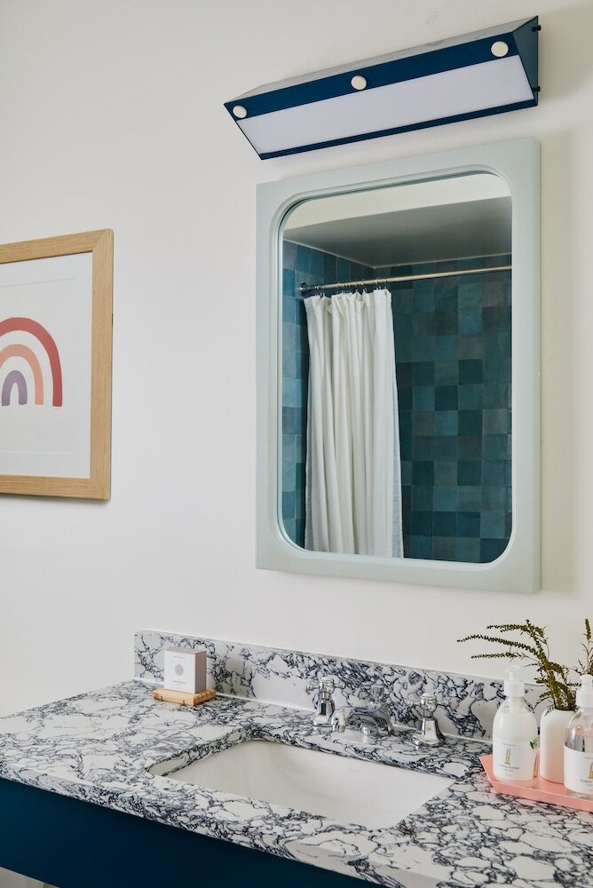 Wayfinder Hotel