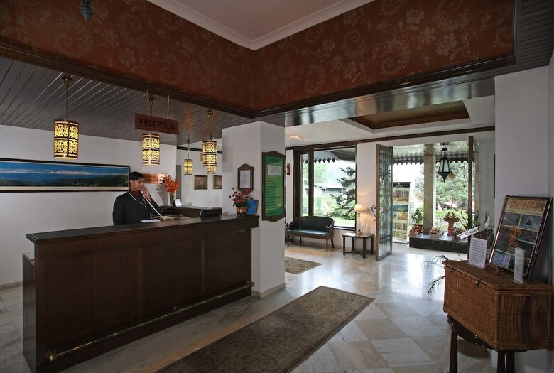 Hotel Shervani Hilltop Nainital