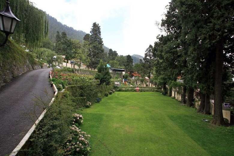 Hotel Shervani Hilltop Nainital