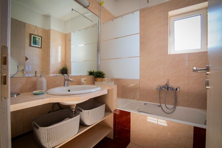 Apartamentos Athens Airport Loft