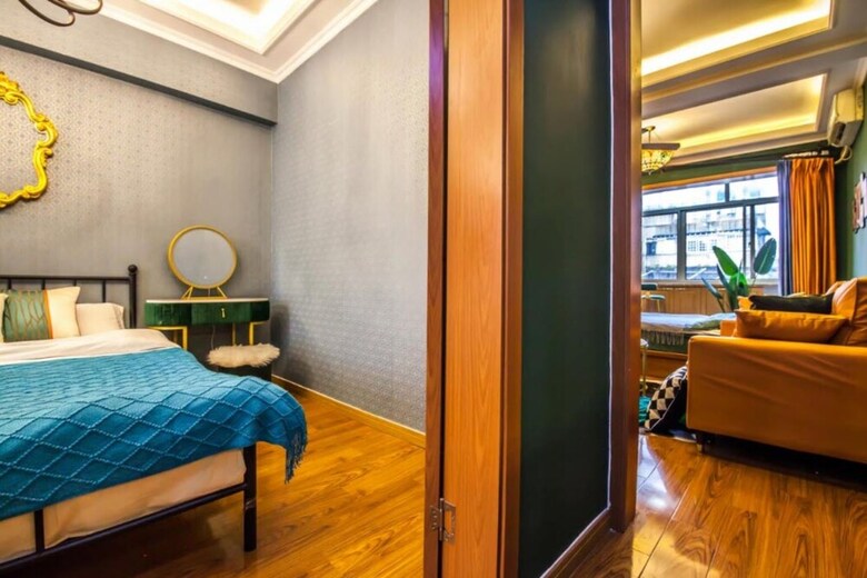 Intown City Apartment No. 54