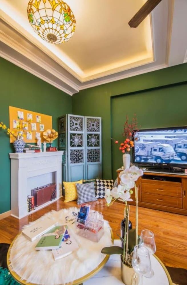 Intown City Apartment No. 54