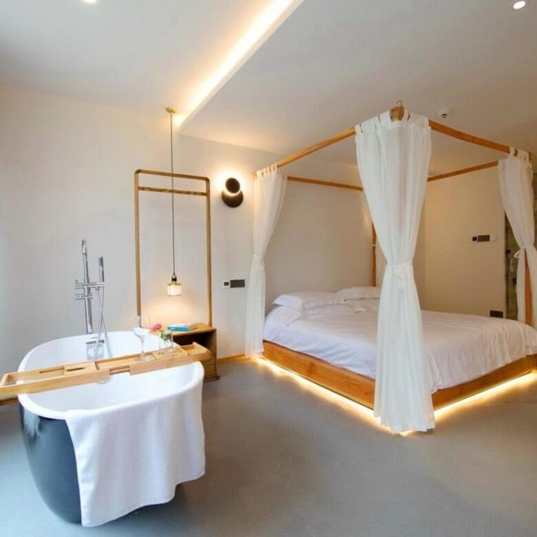 Floral Hotel See You Again Linan
