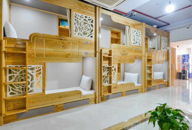 Love Hotel Airport