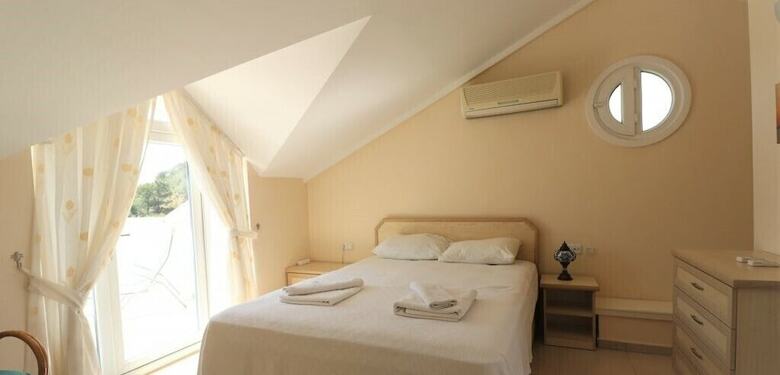 Villa Bga4 By Joylettings